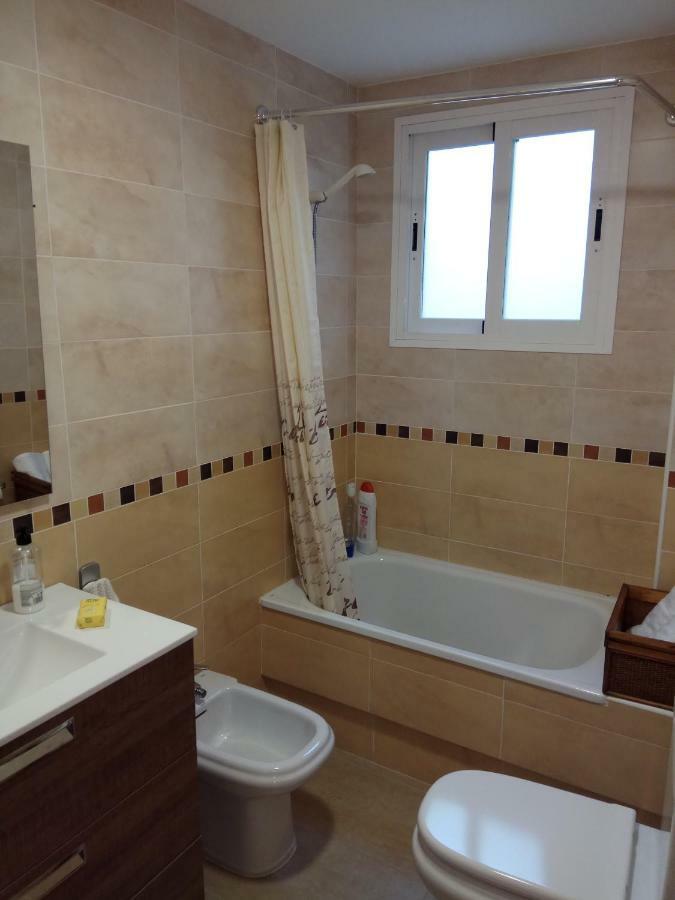 Precioso Atico En Torre De Benagalbon A 20 Metros Del Mar. Apartman Kültér fotó