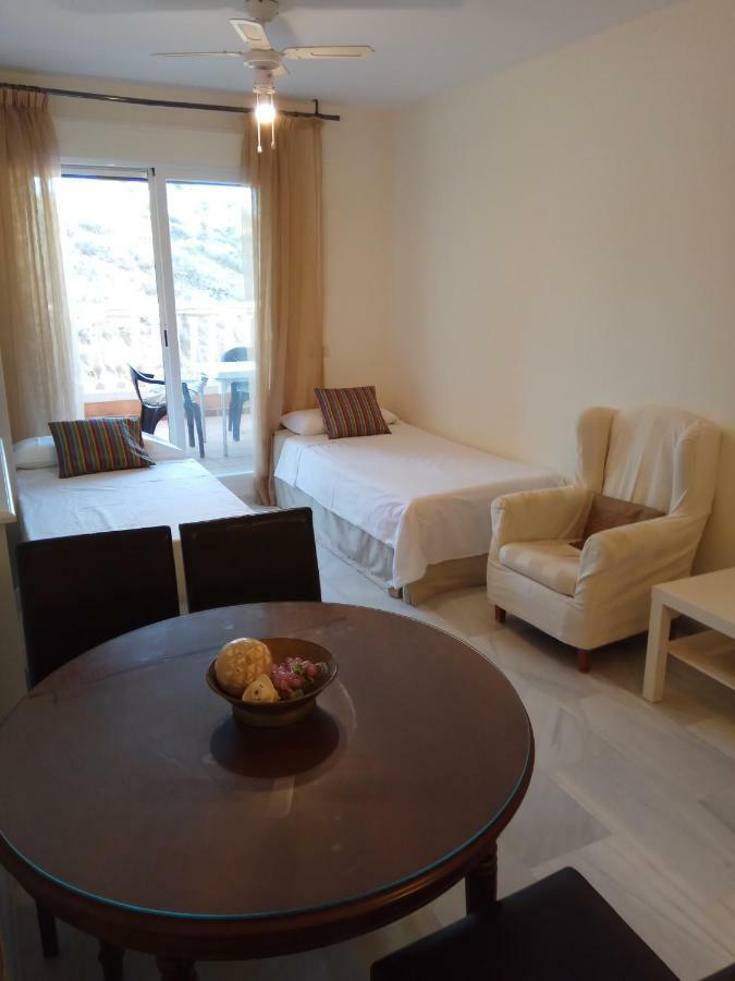 Precioso Atico En Torre De Benagalbon A 20 Metros Del Mar. Apartman Kültér fotó